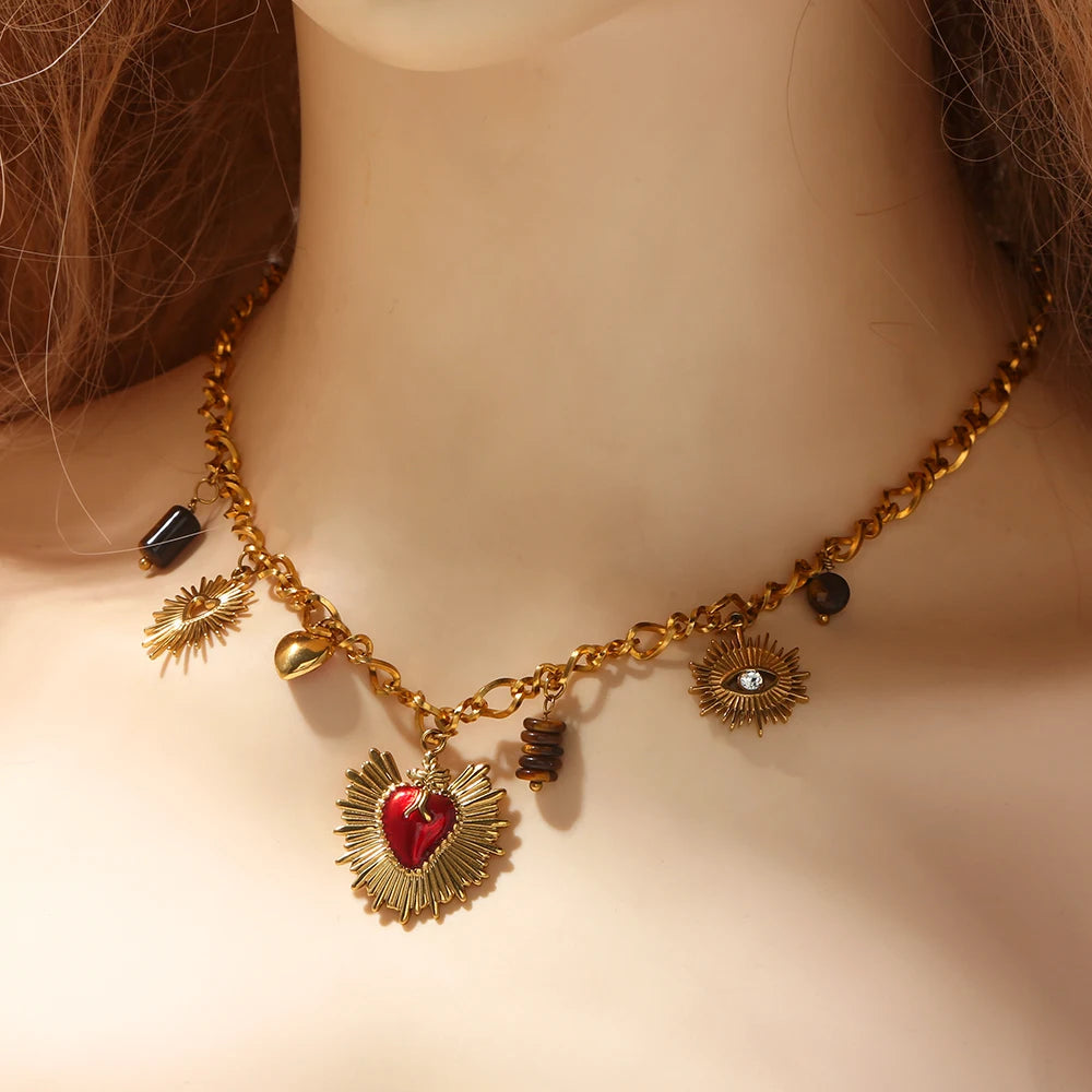 LV.GLAM® COLLAR CON COLGANTES DE CORAZÓN SAGRADO