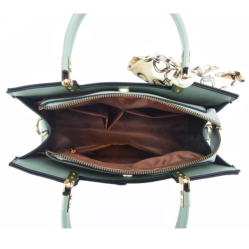 LV.GLAM® CARERA DE ALTA CALIDAD CON COLGANTE DE SEDA