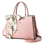 LV.GLAM® CARERA DE ALTA CALIDAD CON COLGANTE DE SEDA