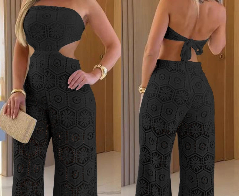 Escote tipo bandeau, bordado con ojales y abertura en la cintura