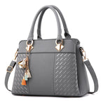 LV.GLAM® CARTERA DE MANO BORDADA